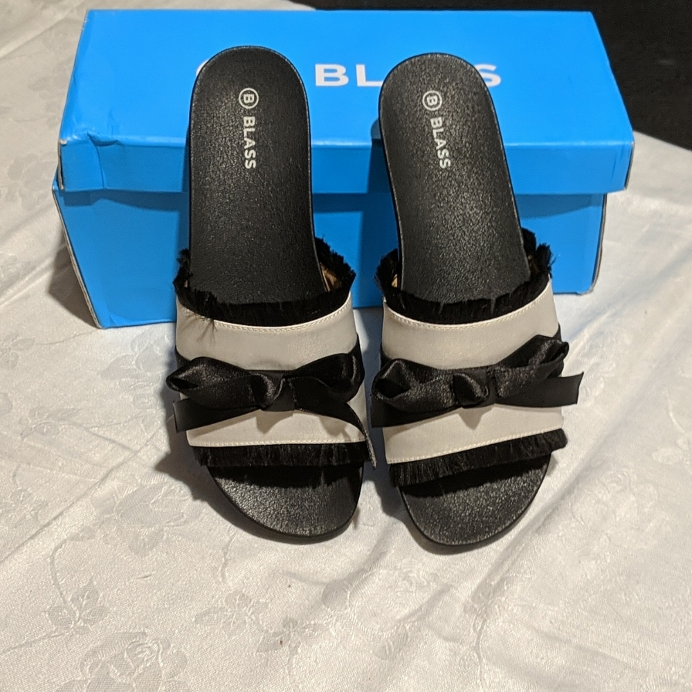 Bill Blass Black and White Women's Slippers